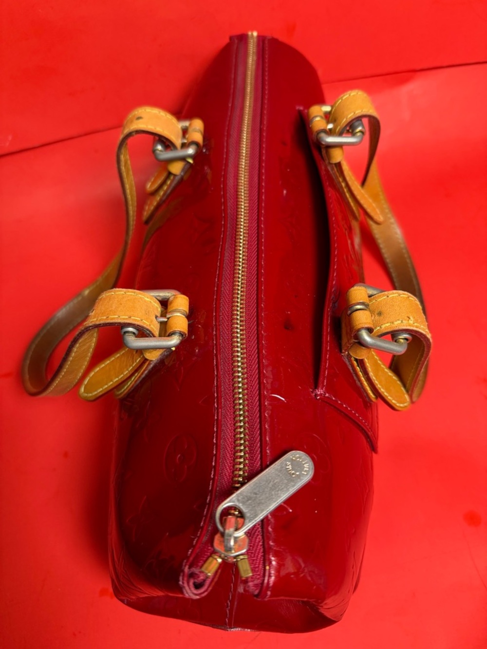 Louis Vuitton Monogram Vernis Rosewood Avenue Shoulder Bag - Picture 6 of 13